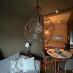 Kochstedter Wohnstuben - Wohnen Mit Naturbaustoffen In Der Bauhausstadt Lägenhet