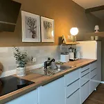 Kochstedter Wohnstuben - Wohnen Mit Naturbaustoffen In Der Bauhausstadt Lägenhet *