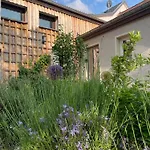 Kochstedter Wohnstuben - Wohnen Mit Naturbaustoffen In Der Bauhausstadt