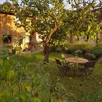 Kochstedter Wohnstuben - Wohnen Mit Naturbaustoffen In Der Bauhausstadt Apartman