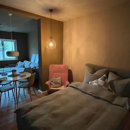 Kochstedter Wohnstuben - Wohnen Mit Naturbaustoffen In Der Bauhausstadt Dessau-Rosslau