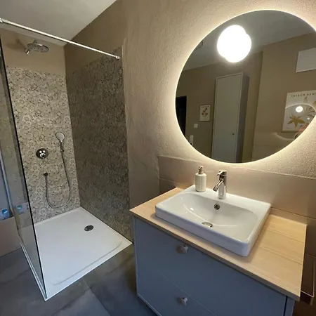 Kochstedter Wohnstuben - Wohnen Mit Naturbaustoffen In Der Bauhausstadt *