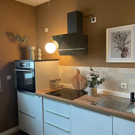 Kochstedter Wohnstuben - Mit Naturbaustoffen In Der Bauhausstadt - Hundefreundlich - Ebenerdig - Mit Garten - Parkplatz Inklusive 아파트