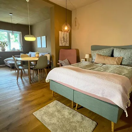 Daire Kochstedter Wohnstuben - Mit Naturbaustoffen In Der Bauhausstadt - Hundefreundlich - Ebenerdig - Mit Garten - Parkplatz Inklusive Dessau-Rosslau