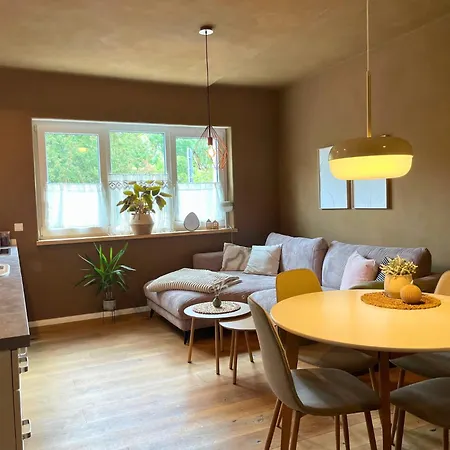 Daire Kochstedter Wohnstuben - Mit Naturbaustoffen In Der Bauhausstadt - Hundefreundlich - Ebenerdig - Mit Garten - Parkplatz Inklusive