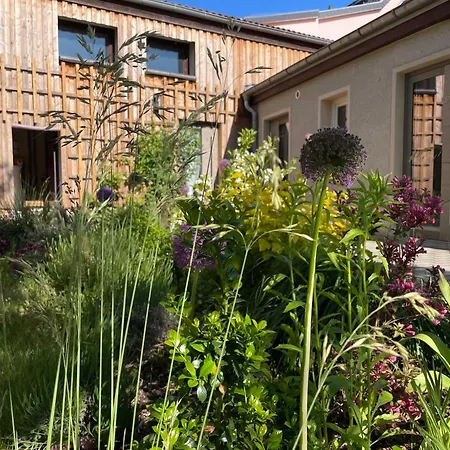 Kochstedter Wohnstuben - Mit Naturbaustoffen In Der Bauhausstadt - Hundefreundlich - Ebenerdig - Mit Garten - Parkplatz Inklusive 公寓 *