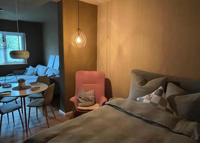 Kochstedter Wohnstuben - Wohnen Mit Naturbaustoffen In Der Bauhausstadt Dessau-Rosslau