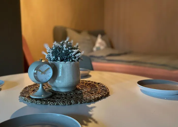 Kochstedter Wohnstuben - Wohnen Mit Naturbaustoffen In Der Bauhausstadt * Dessau-Rosslau