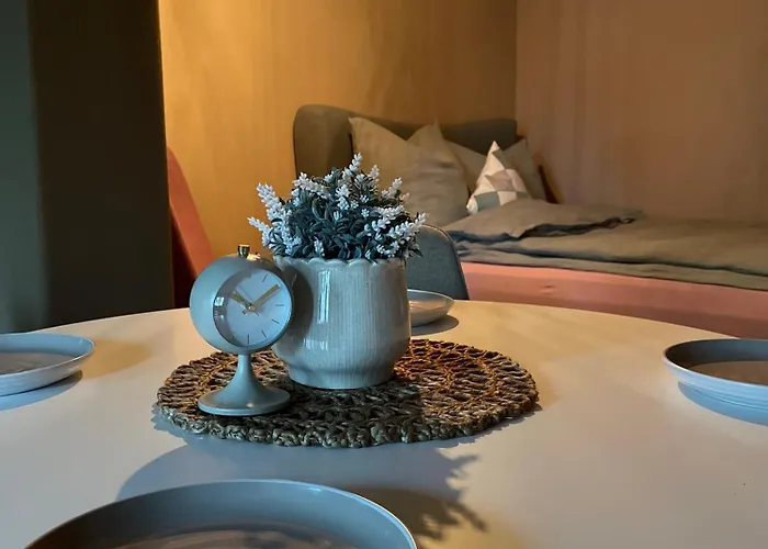 Apartman Kochstedter Wohnstuben - Wohnen Mit Naturbaustoffen In Der Bauhausstadt