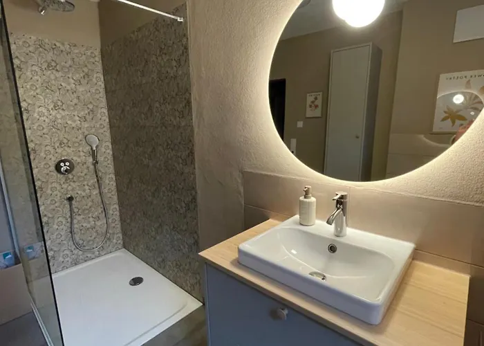 Kochstedter Wohnstuben - Wohnen Mit Naturbaustoffen In Der Bauhausstadt *