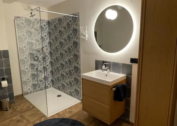 Kochstedter Wohnstuben - Wohnen Mit Naturbaustoffen In Der Bauhausstadt *