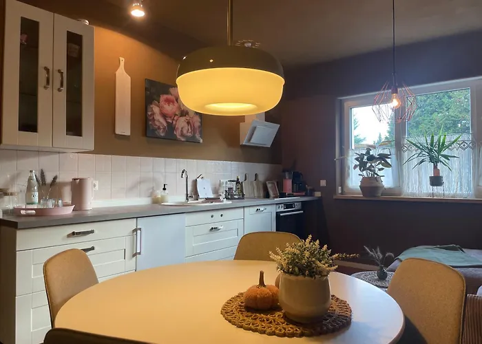 Kochstedter Wohnstuben - Wohnen Mit Naturbaustoffen In Der Bauhausstadt *