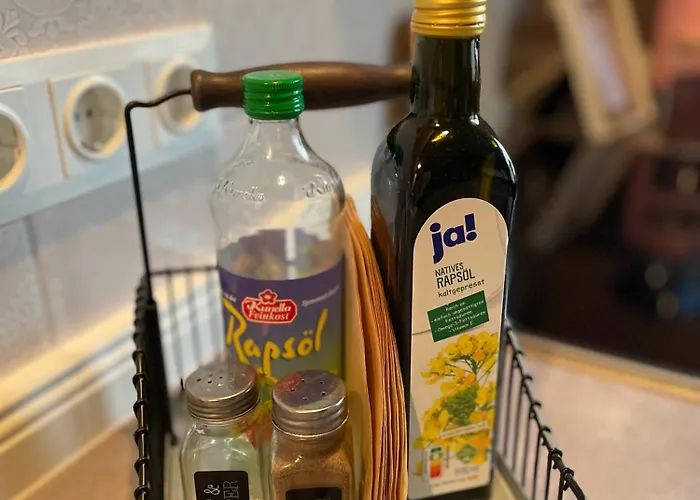 Kochstedter Wohnstuben - Wohnen Mit Naturbaustoffen In Der Bauhausstadt